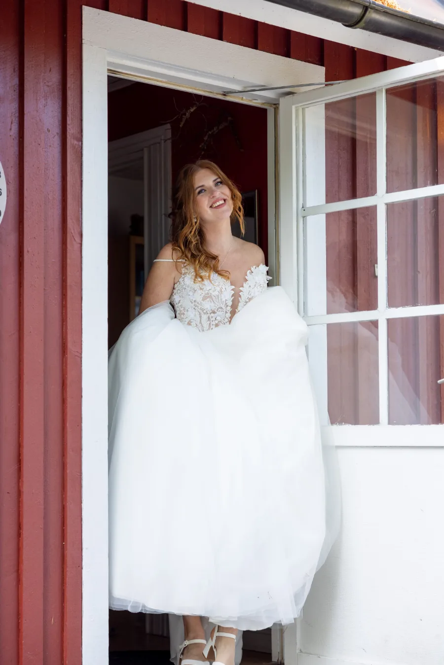 Bridal makeup and hair by Lovina Riahi