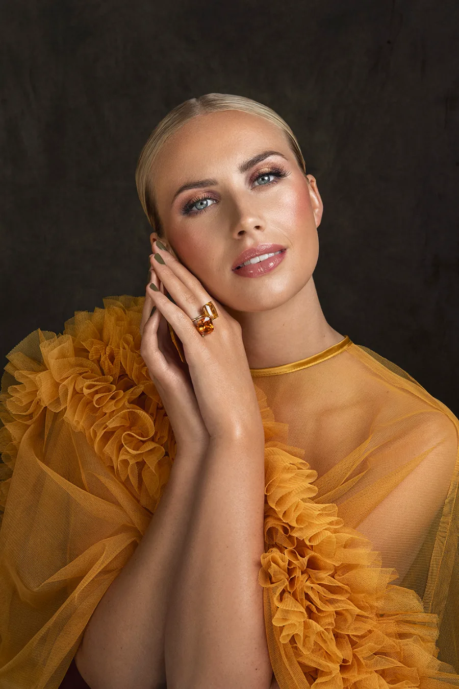 Editorial beauty makeup by Lovina Riahi